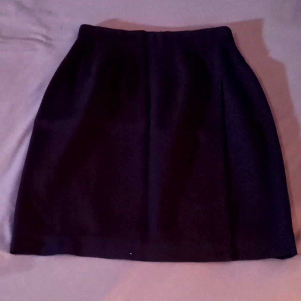 Ann Taylor Size 6 Business Skirt with slit